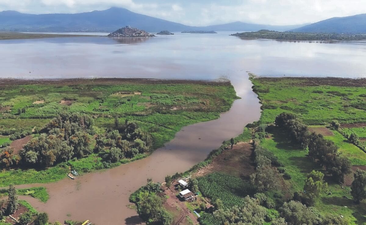 Descubren-tres-nuevos-manantiales-que-fortalecen-el-lago-de-Patzcuaro