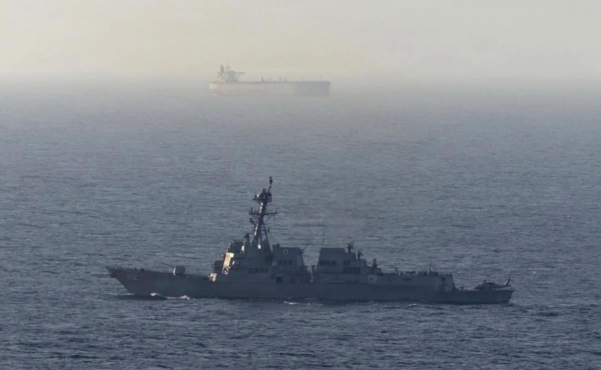 Iran-ofrece-reabrir-el-estrecho-de-Ormuz-si-EE.-UU.-levanta-el-bloqueo-y-termina-la-guerra