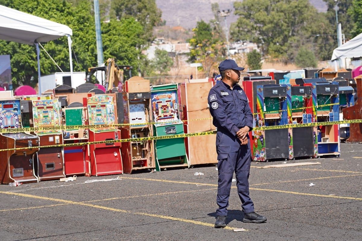 Grupos-criminales-imponen-maquinas-tragamonedas-a-comercios-decomisos-se-disparan
