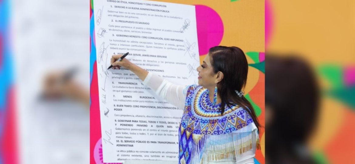 Clara-Brugada-y-su-gabinete-firman-decalogo-contra-la-corrupcion-en-la-CDMX