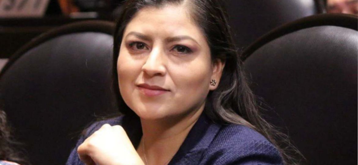 Claudia-Rivera-causa-confusion-al-preguntar-si-estaban-a-favor-del-huachicol-fiscal
