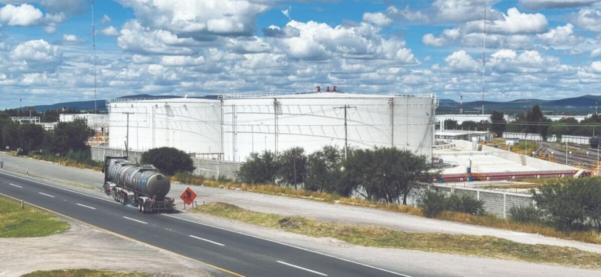 Comunidad-de-La-Fragua-teme-vivir-junto-a-terminal-donde-aseguraron-59-millones-de-litros-de-presunto-hidrocarburo