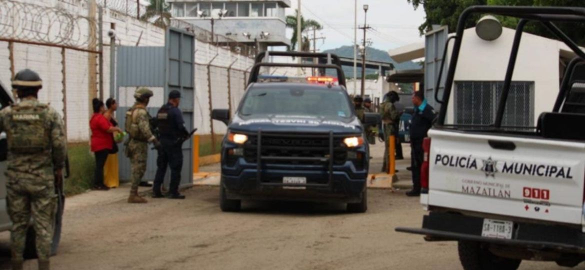 Rina-en-penal-de-Mazatlan-deja-saldo-preliminar-de-seis-muertos-y-15-heridos
