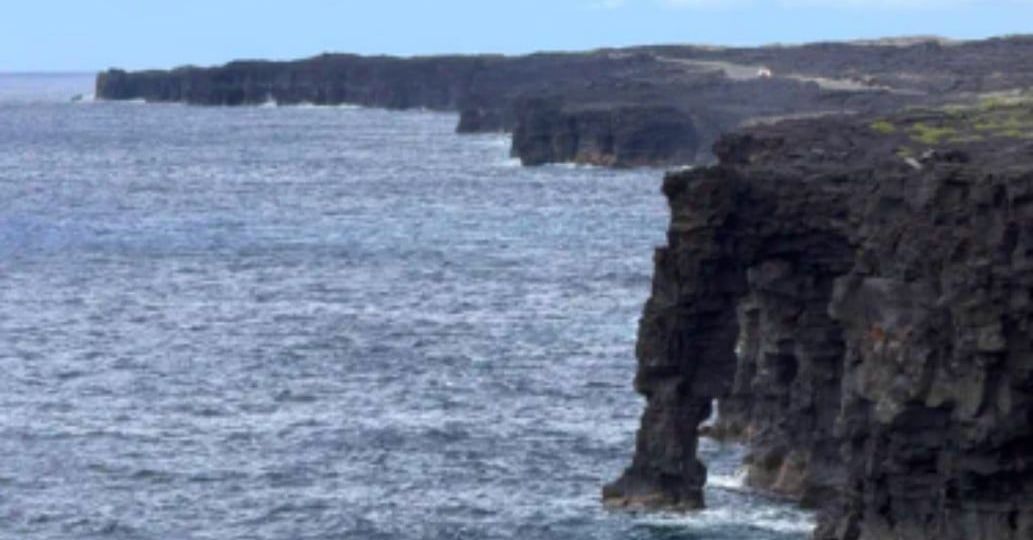 Se-derrumba-el-arco-marino-Holei-de-550-anos-en-Hawai