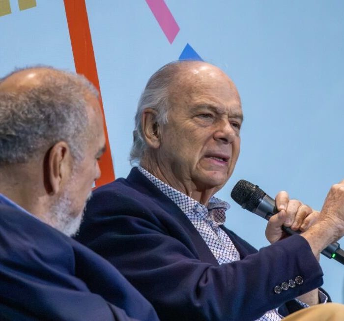 enrique-krauze-afirma-que-la-republica-mexicana-sera-reconstituida-durante-la-fil-monterrey