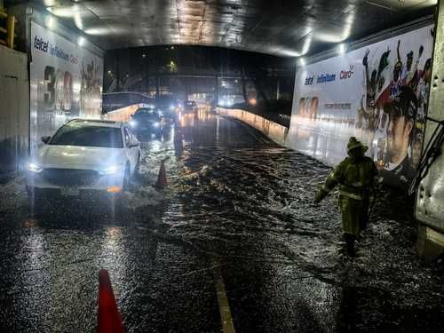 tormenta-intensa-provoca-encharcamientos-y-activa-alerta-purpura-en-benito-juarez